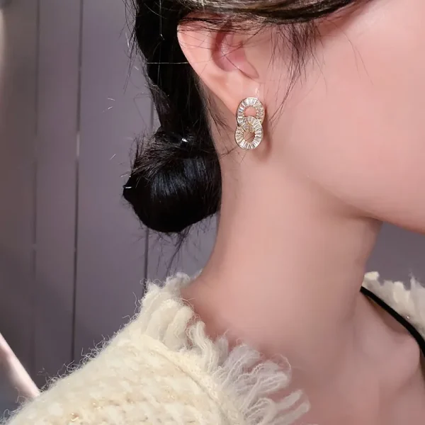 Luxury Zircon Circle Clasp Gold Colour Pendant Earrings For Woman Fashion Korean Jewelry 2020 New Party Girl's Unusual Earrings - Image 2