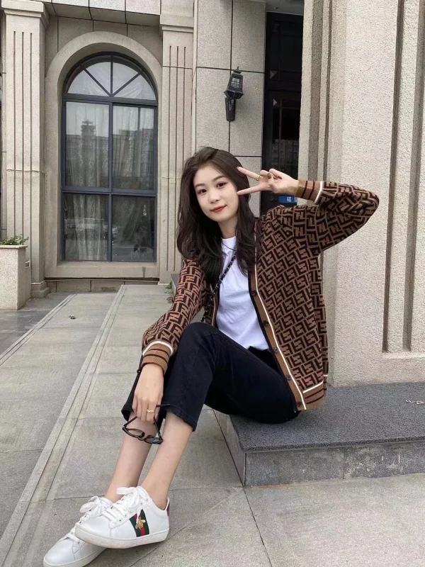 Women's Sweater 2024 New Knitted Casual Sweater Jacquard Letter Knitted Cardigan Autumn Fashion Button V-neck Top - Image 6