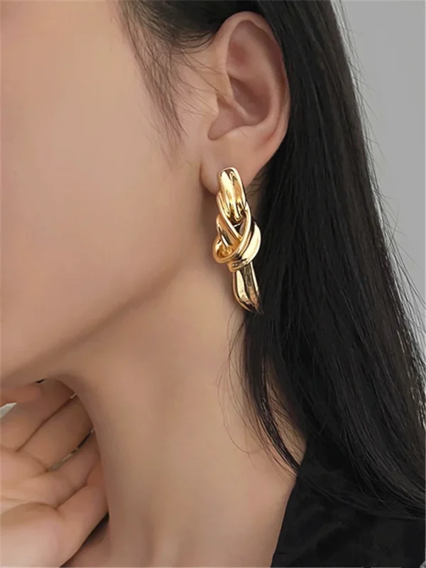 European and American knotted metal earrings for women 2022 fashion light luxury design temperament earrings - Image 4