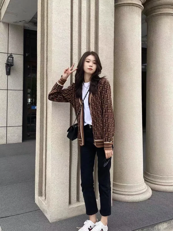 Women's Sweater 2024 New Knitted Casual Sweater Jacquard Letter Knitted Cardigan Autumn Fashion Button V-neck Top - Image 5