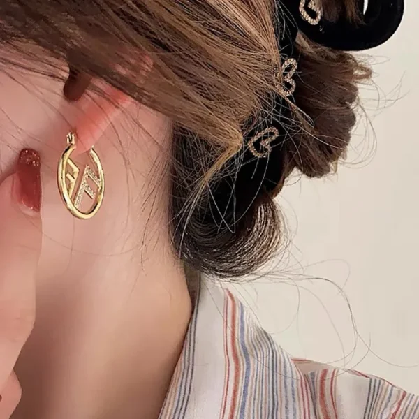 Full of zircon hollow circle letter F ear buckle personality fashion cold wind light luxury niche temperament earrings - Image 2