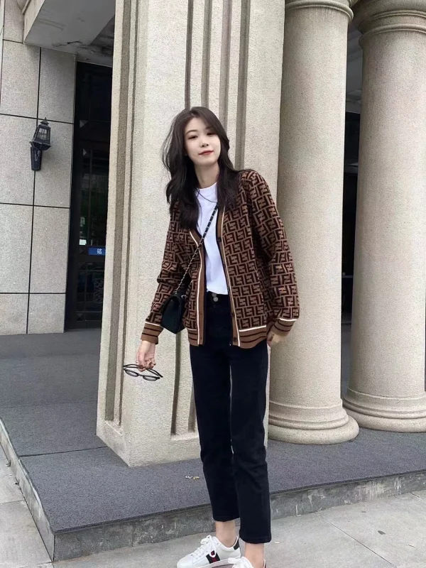 Women's Sweater 2024 New Knitted Casual Sweater Jacquard Letter Knitted Cardigan Autumn Fashion Button V-neck Top - Image 4